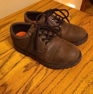 Boys brown shoes